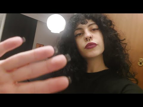 ASMR | 1 minute fast lofi camera tapping (No talking)
