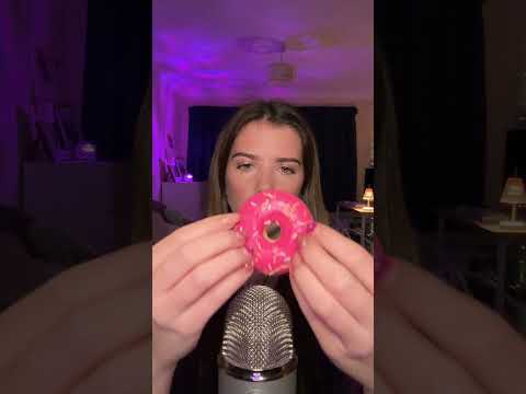 Donut ASMR #asmr #relax #tingles #sleep #visualtingle #asmrrelaxation #triggersforsleep #whispering