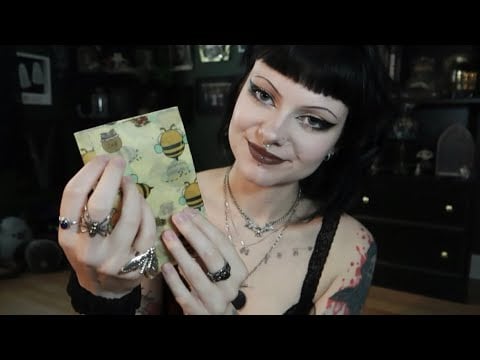 ASMR | Fingertip/pad Tapping ✋🏻 beeswax wrap, box, book, etc.