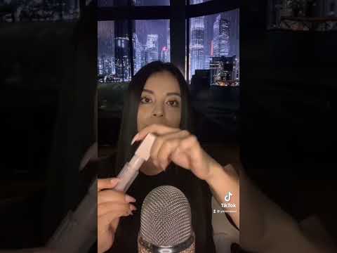 ASMR Lip Gloss Application