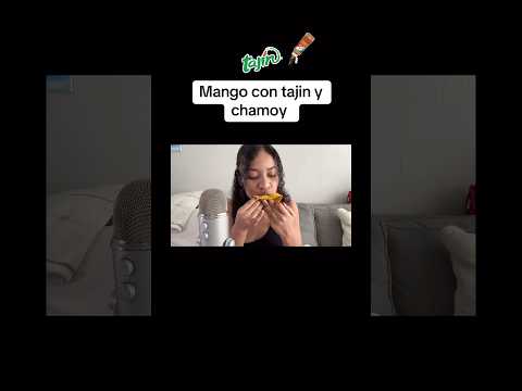 Comiendo mango con tajin y chamoy #eatingsounds #asmrshorts #mouthsounds