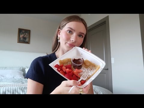 ASMR | eating a strawberry & banana crepe *mouth sounds*