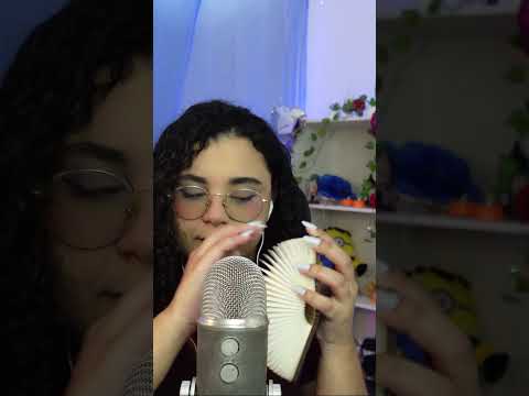 ASMR Tapping no livrinho