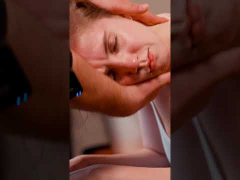 Deep stretching and chiropractic adjustment for Alina #stretching