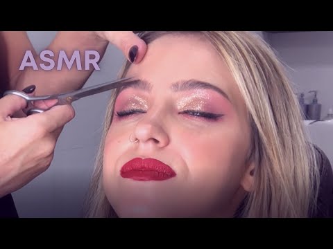 ASMR | Fazendo a sobrancelha da minha prima