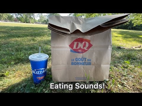 ASMR Eating Chicken (Southern Food) Southern fried chicken strips Eating Sounds Outside!|Paper Bag!