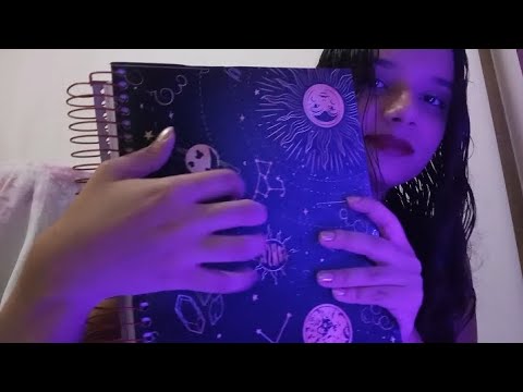 asmr caseiro - mostrando meu material escolar de 2025. (tapping, scratching, sussurros e +)