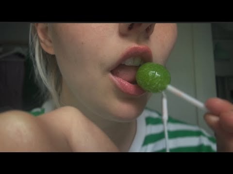 No talking - Mouth Sounds, Lipgloss, Gum Chewing & Lollipop Kisses🍬💋 - Up Close ASMR