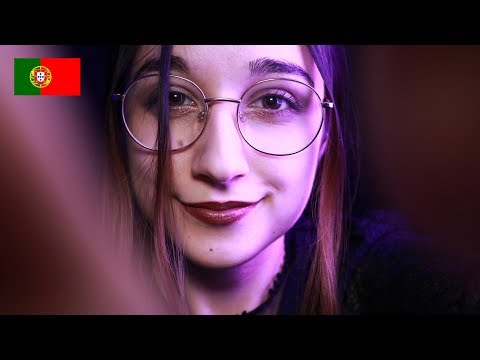 [ASMR em Portugues] Camera Touching and Close Whispering (Sussurros) | Binaural