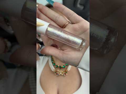 asmr my fav lip gloss!!✨ #asmrtingles #bestlifebybrooke #asmrmakeup #makeupasmr #lipgloss #tingles
