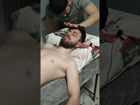 STRESS-RELIEVING AND RELAXING MASSAGE FOR HEAD AND FACE #satisfying #relaxing #asmr #shorts #massage