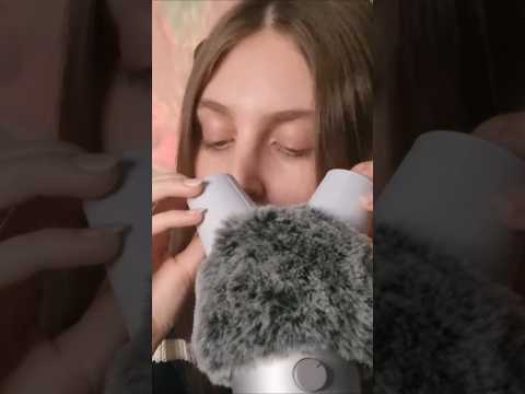 ASMR Tapping with Tingly Mouthsounds #asmr #relax #tapping #mouthsounds