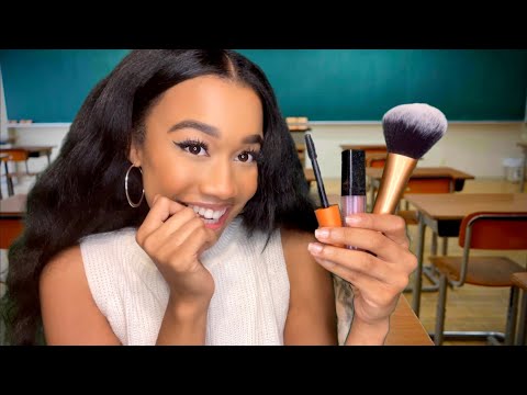 ASMR Girl Who’s Obsessed With You Does Your Make-up In The Back Of The Class 💄🤩 Make-up Role-play