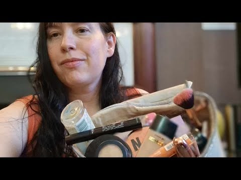 ASMR Sorting / Tidying your Messy Make Up Bag !!  #asmr