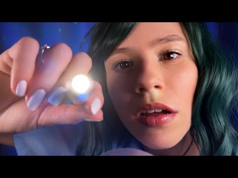 ASMR Exame Físico detalhado com Doutora Estranha e Enigmática👽