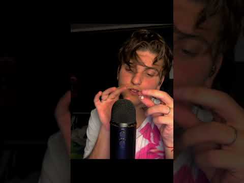 #asmr INTENSO para DORMIR con MOUTH SOUNDS + SPIT PAINTING + TAPPING