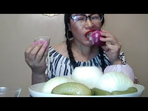 EATING RAW ONIONS EVERYDAY:Life in America 🇺🇸