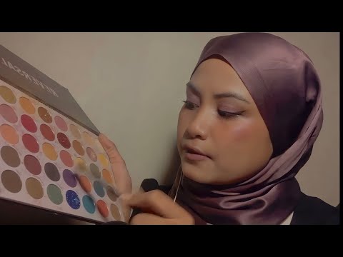 ASMR - Friend Do Sh*tty Makeup On You