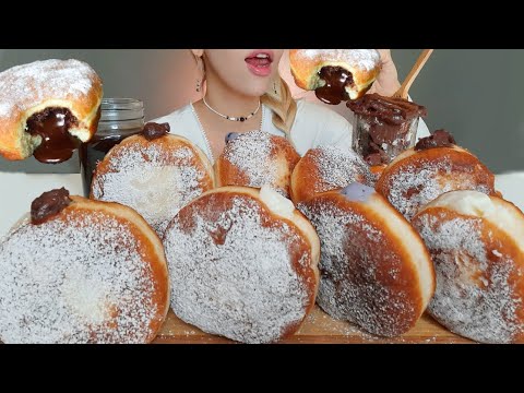 ASMR CHOCOLATE CREAM DONUTS, MILK CREAM DONUT MUKBANG 초콜릿 크림도넛 먹방 eating sounds