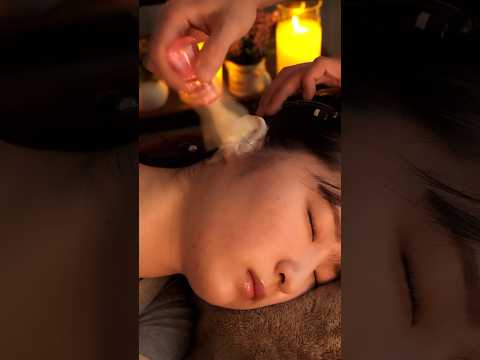 Most people find this massage helps them de-stress and then fall asleep #asmr #relaxing #massage