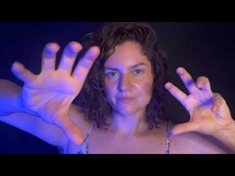 ASMR Limpando sua Energia Negativa (Arrepios e Sons de Boca) | Energia Zen ASMR