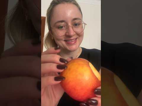 ASMR: COMENDO MAÇÃ 🍎