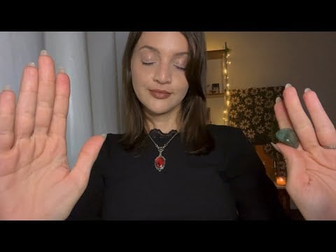 ASMR REIKI 💚 Alinhando e Limpando o Chakra Cardíaco 