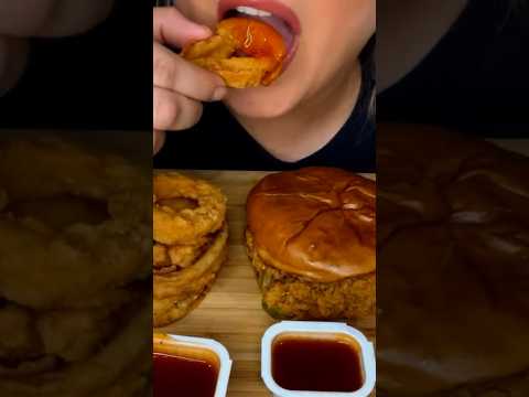 Popeyes Onion Rings #shorts #asmr #asmrsounds #popeyes