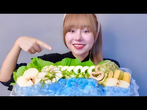 ASMR BLUE JELLYFISH EATING SOUNDS LINH-ASMR