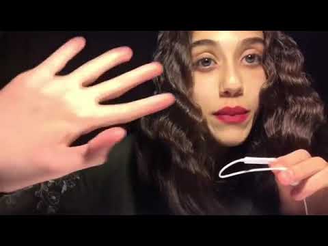 ASMR (español) me como tus orejitas y te doy muchos besitos para ti mouth sounds and kisses