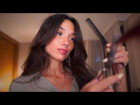 ASMR ✂️La Peluquera Nueva Te Corta el Pelito en Tiempo Récord | Roleplay Español