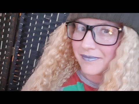 Live ASMR Hangout.. Chat N Tapping On Xmas Stuff