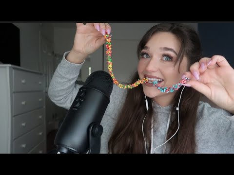 ASMR - Eating Nerds Ropes (crunchy sounds)