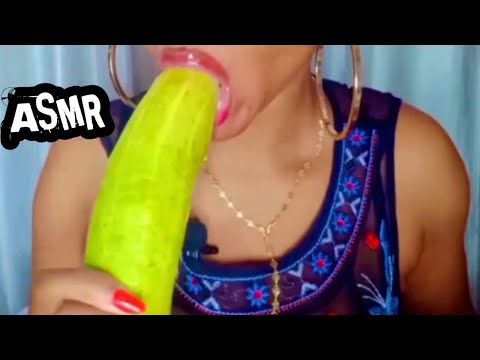 ASMR | Eating Crunchy Cucumber  With Honey 🥒🍯