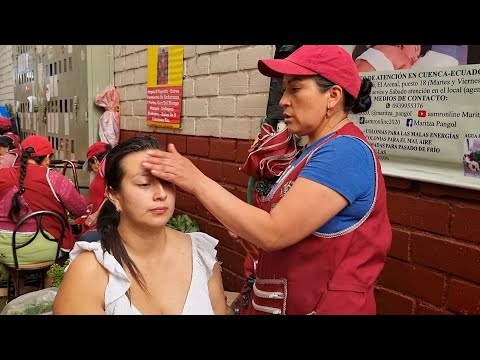 ASMR Maritza Pangol performs a spiritual cleansing on Erika in the market