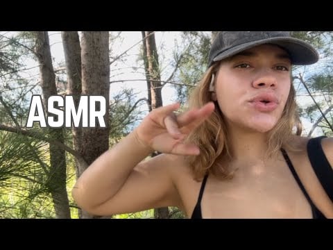 ASMR outside in nature | ao ar livre, sons de natureza, plantas, tapping e scratching na árvore 🍃