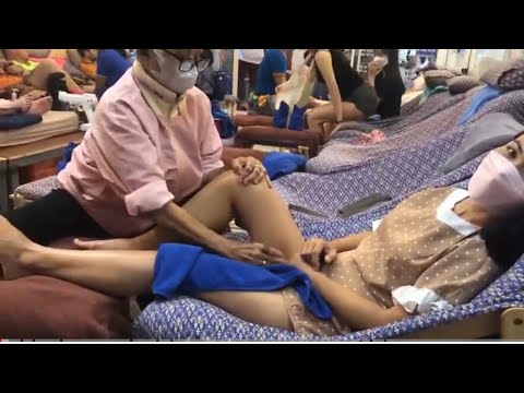STRONG LOCAL THAI MASSAGE IN BANGKOK / Deep Reflexology Foot massage
