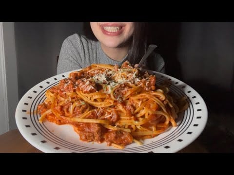 HOMEMADE SPAGHETTI BOLOGNESE ASMR EATING
