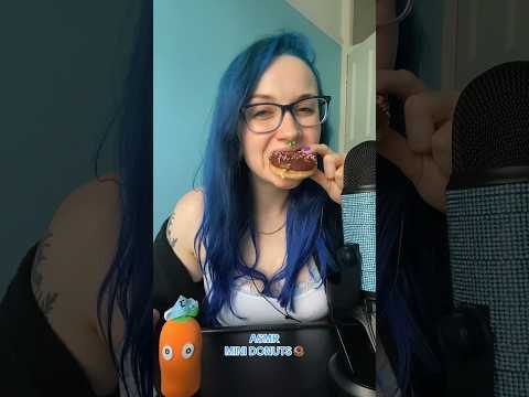 ASMR eating mini donuts 🍩(full on ✅⏰) #asmr #asmreatingsounds #eatingsounds #shorts