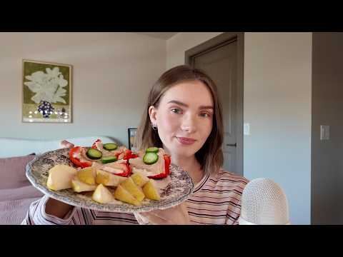 ASMR | eating pepper boats and pears *crunchy sounds*