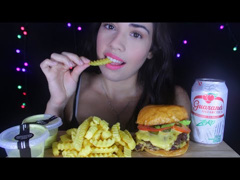 ASMR HAMBÚRGUER E BATATAS ARTESANAIS MUKBANG - Eating sounds