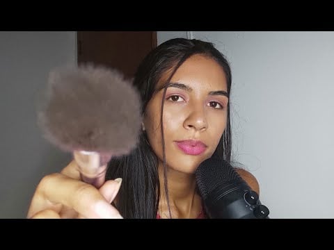 ASMR TE MAQUIANDO