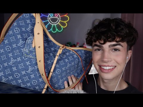 ASMR- What's in my Bag👛