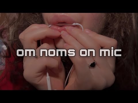 OLD SCHOOL MOUTH SOUNDS ~ APPLE MIC NIBBLING AND KISSES ASMR