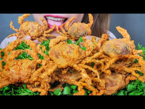 ASMR EATING SOFT SHELL CRAB , CRUNCHY EATING SOUND | LINH-ASMR