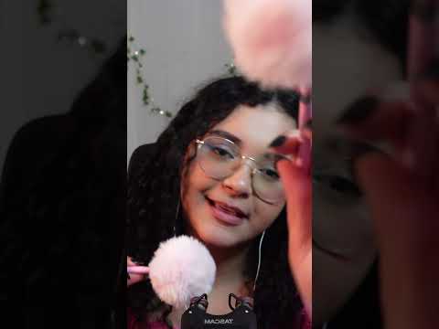 ASMR Sons de boca com o pompom