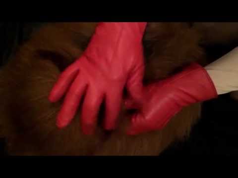 Leather gloves with Chewbacca {{ ASMR }}
