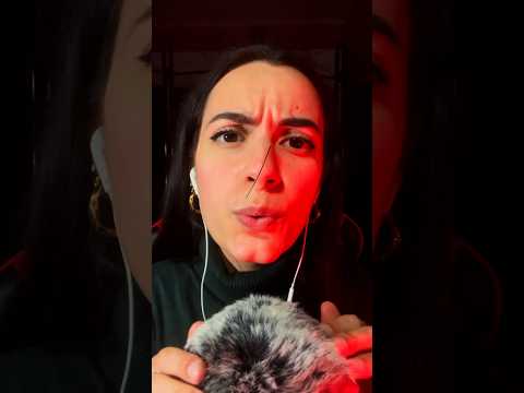 TIENES ALGO EN LA CARA…TE LO QUITO #asmr #shorts