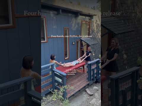 Massage 4 hands