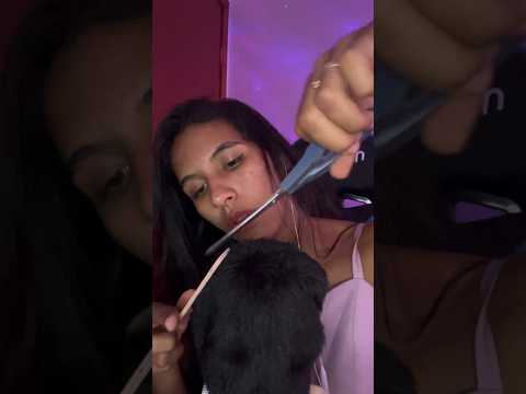 Asmr cortando seu cabelo #asmrshorts #shorts
